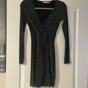 Mi Black Sheath Long Sleeve V-Neck Dress
